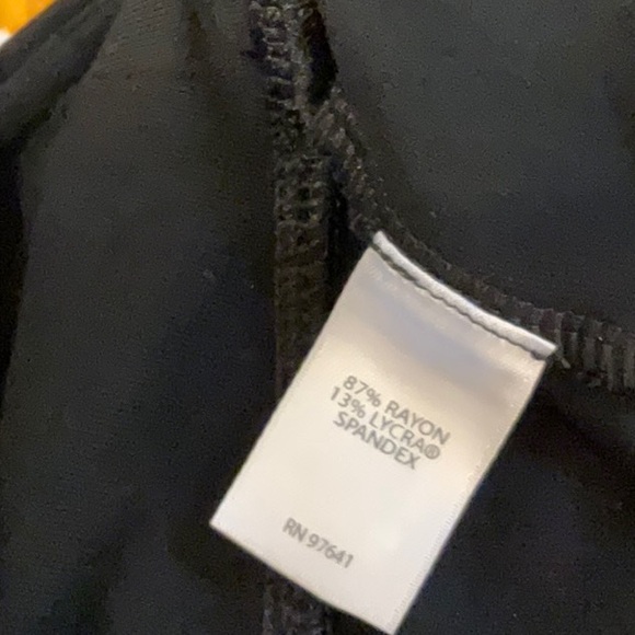 J Jill Wearever Collection - Smooth Fit Slim Leg pants. Black, pull on stretch. - Picture 4 of 4